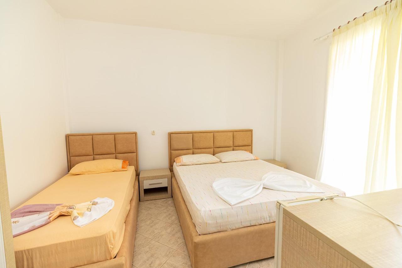 Hotel Dini Radhime Ngoại thất bức ảnh