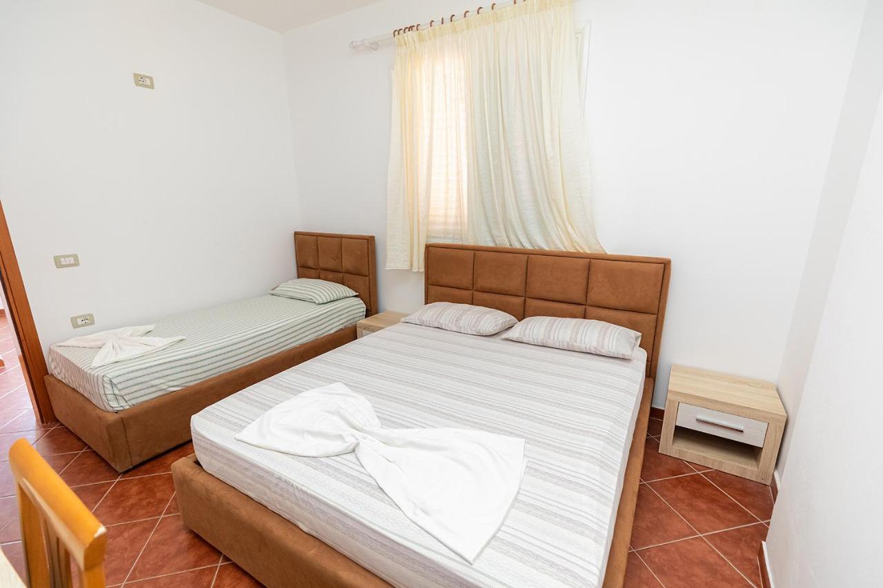 Hotel Dini Radhime Ngoại thất bức ảnh