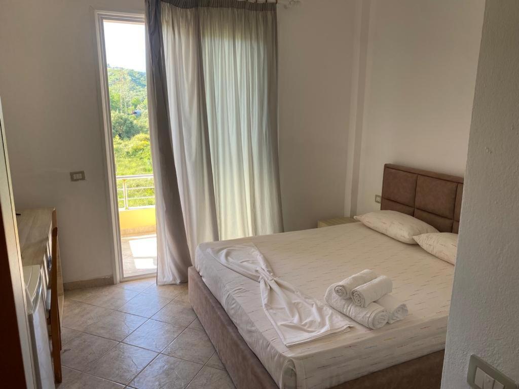 Hotel Dini Radhime Ngoại thất bức ảnh